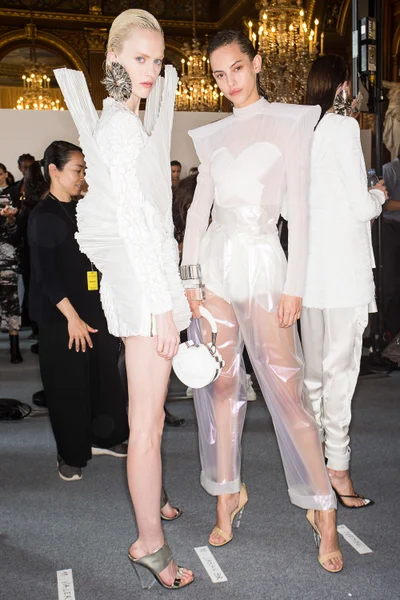 Look 26